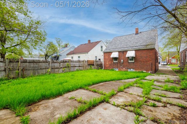 9575 Longacre Street, Detroit, MI 48227