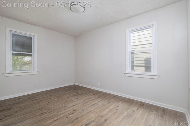 9575 Longacre Street, Detroit, MI 48227