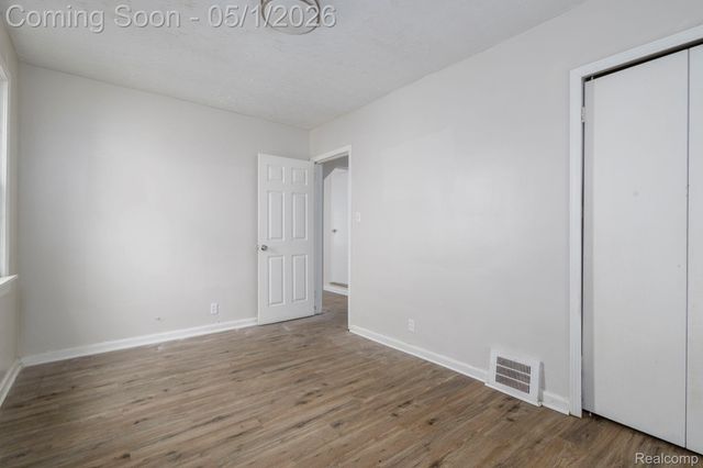 9575 Longacre Street, Detroit, MI 48227