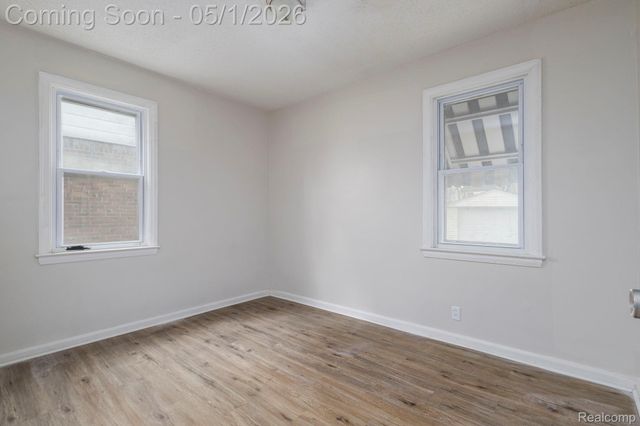 9575 Longacre Street, Detroit, MI 48227