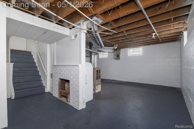 9575 Longacre Street, Detroit, MI 48227