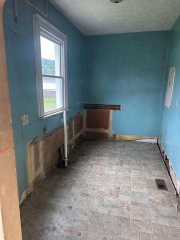 2945 Hughes Street, Huntington, WV 25701