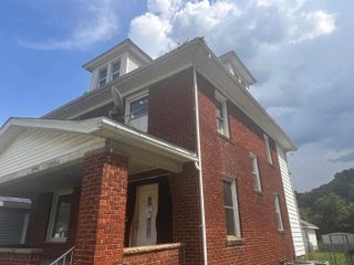 2945 Hughes Street, Huntington, WV 25701