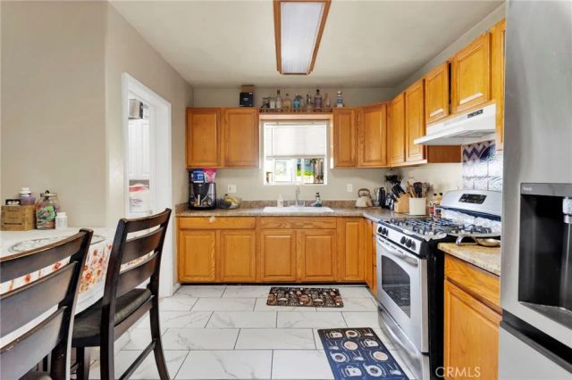 4443 Highland Place, Riverside, CA 92506