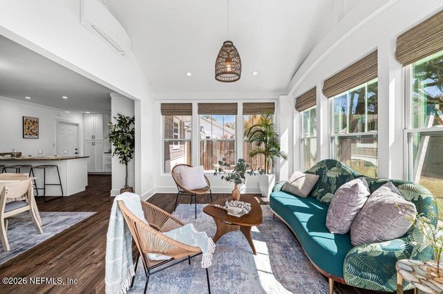 1306 2ND Avenue N, Jacksonville Beach, FL 32250