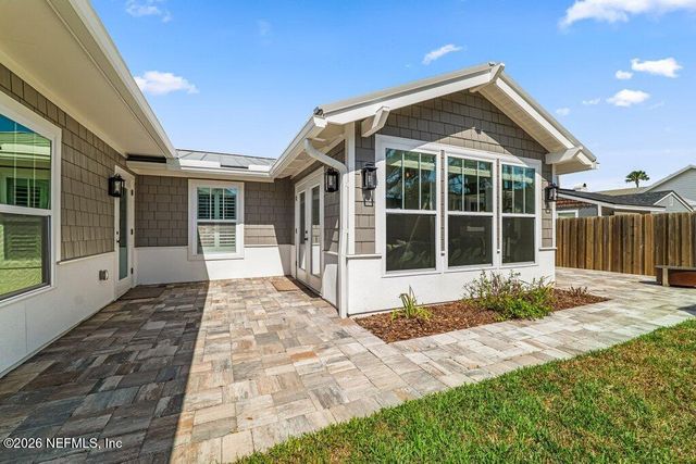 1306 2ND Avenue N, Jacksonville Beach, FL 32250