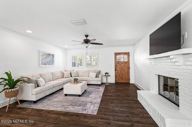 1306 2ND Avenue N, Jacksonville Beach, FL 32250