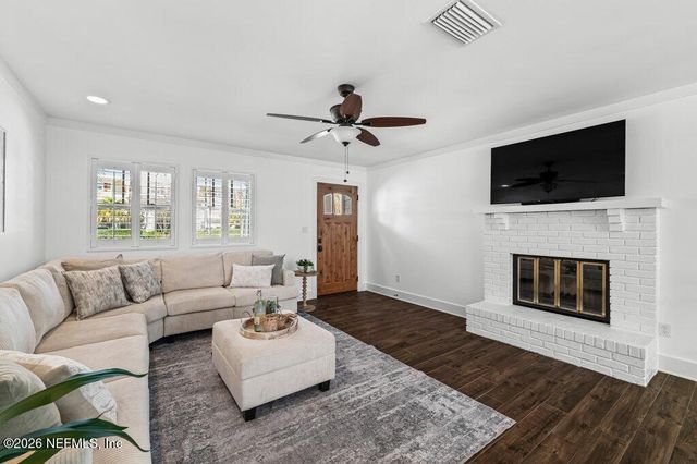 1306 2ND Avenue N, Jacksonville Beach, FL 32250