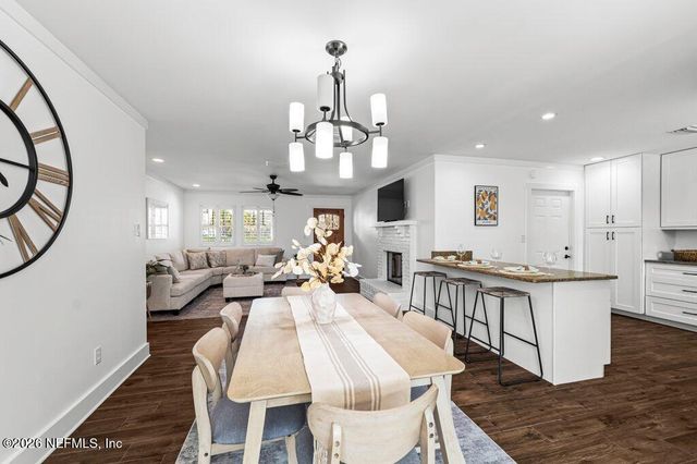 1306 2ND Avenue N, Jacksonville Beach, FL 32250