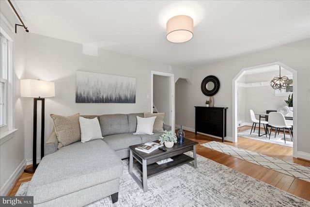 2916 BROOK DR, Falls Church, VA 22042