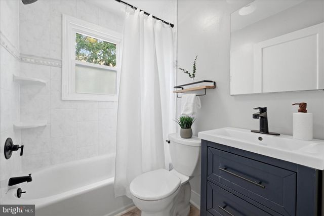 2916 BROOK DR, Falls Church, VA 22042
