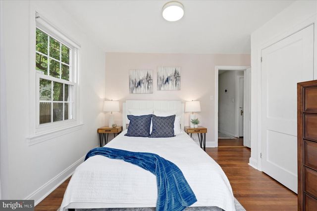 2916 BROOK DR, Falls Church, VA 22042