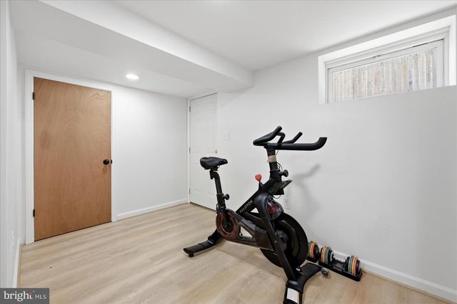 2916 BROOK DR, Falls Church, VA 22042