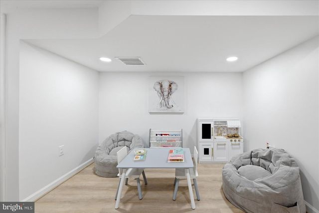 2916 BROOK DR, Falls Church, VA 22042