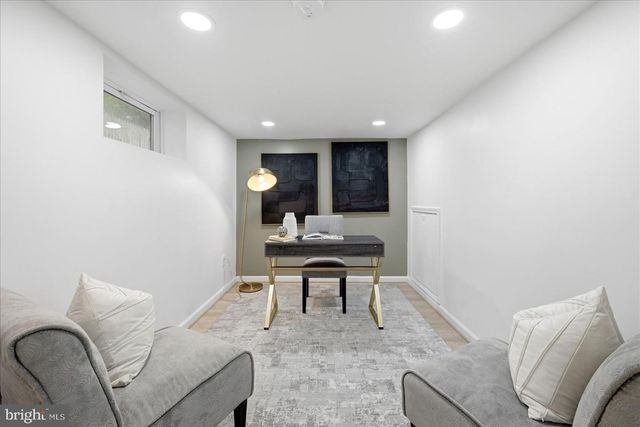 2916 BROOK DR, Falls Church, VA 22042