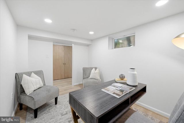 2916 BROOK DR, Falls Church, VA 22042