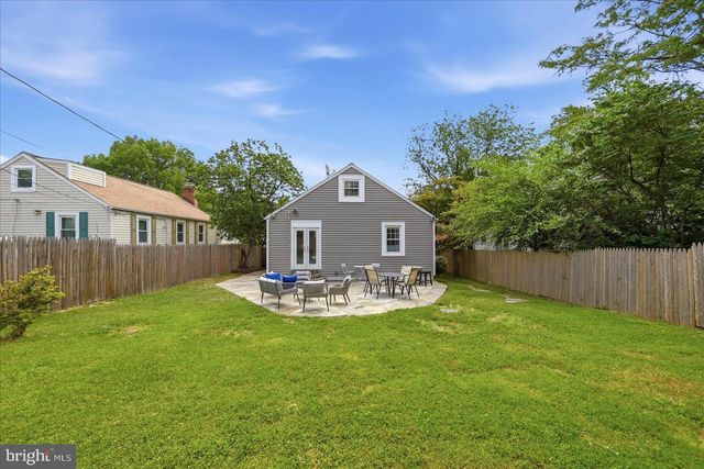 2916 BROOK DR, Falls Church, VA 22042