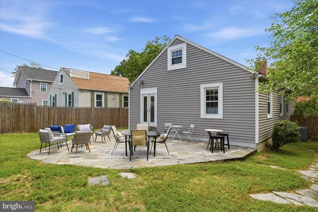 2916 BROOK DR, Falls Church, VA 22042