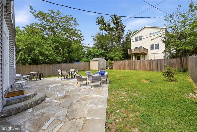2916 BROOK DR, Falls Church, VA 22042