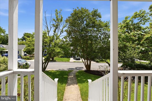 2916 BROOK DR, Falls Church, VA 22042