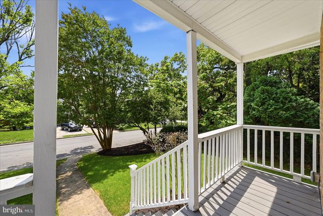 2916 BROOK DR, Falls Church, VA 22042