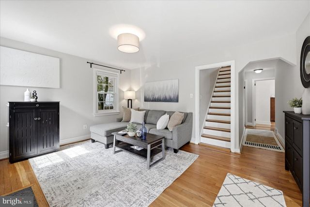 2916 BROOK DR, Falls Church, VA 22042