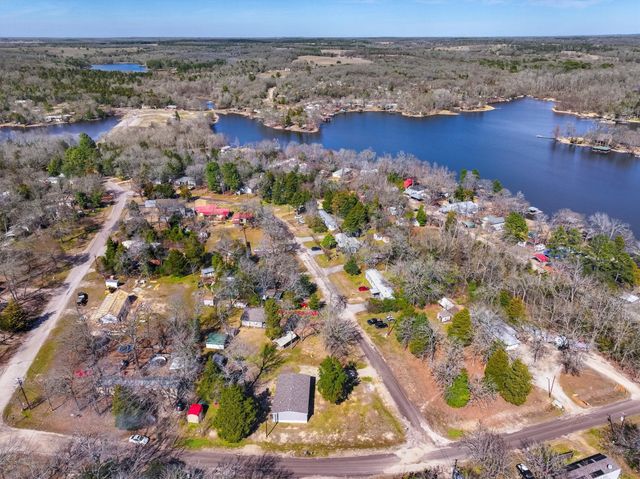 129 E Elm Drive, Murchison, TX 75778