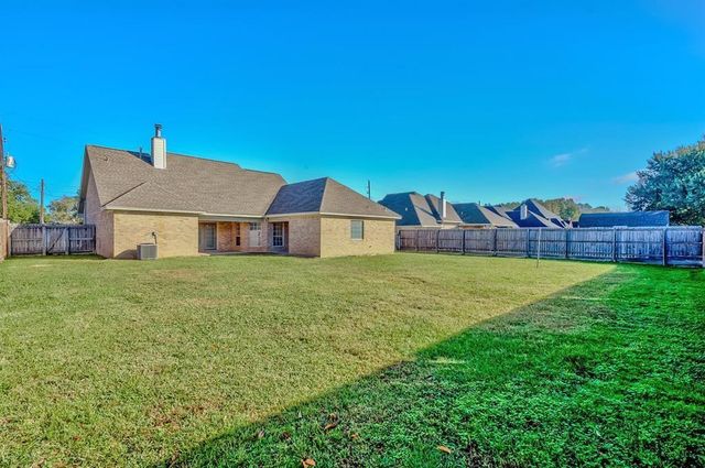 7621 Clearview Lane, Lumberton, TX 77657