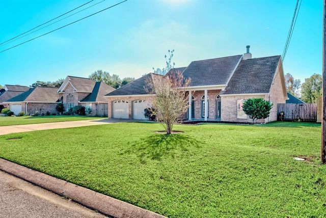 7621 Clearview Lane, Lumberton, TX 77657