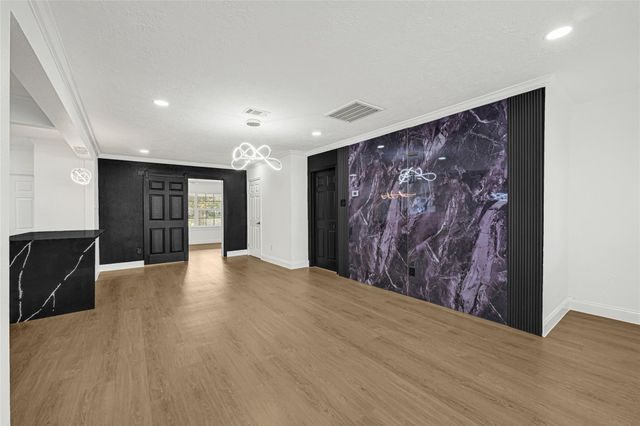 513 Main Street, Pasadena, TX 77506