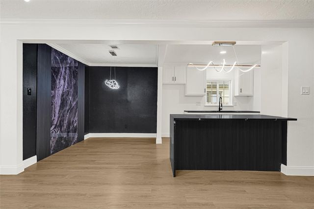 513 Main Street, Pasadena, TX 77506