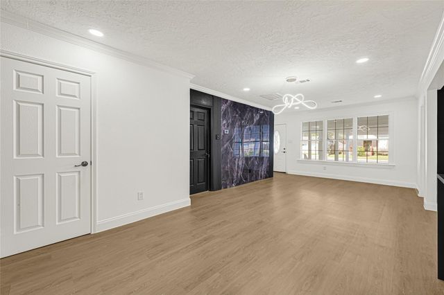 513 Main Street, Pasadena, TX 77506