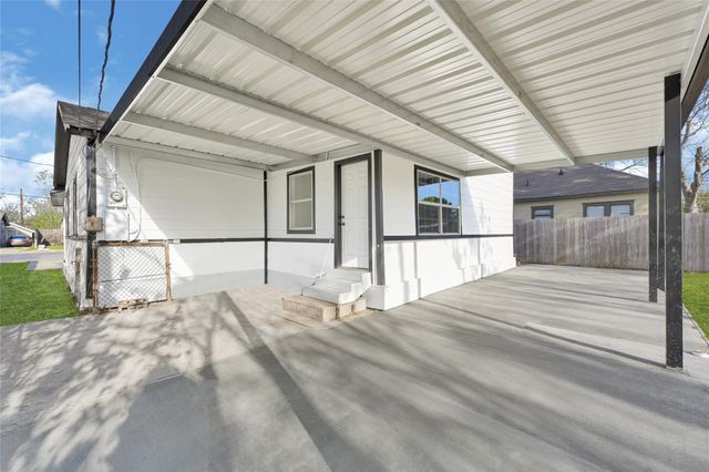 513 Main Street, Pasadena, TX 77506