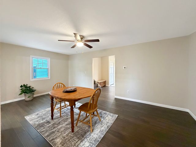 2128 Lancaster Heights Road, Freeport, IL 61032