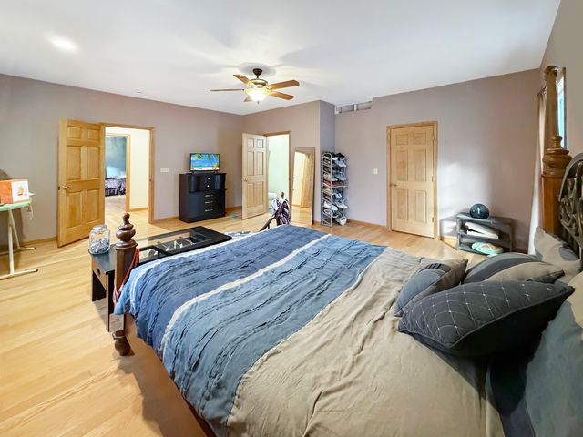 2128 Lancaster Heights Road, Freeport, IL 61032