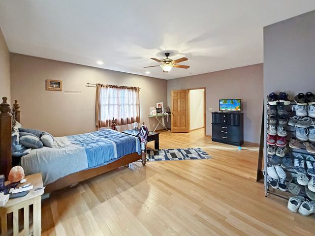 2128 Lancaster Heights Road, Freeport, IL 61032