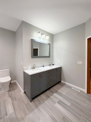 2128 Lancaster Heights Road, Freeport, IL 61032