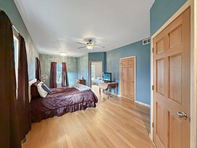 2128 Lancaster Heights Road, Freeport, IL 61032