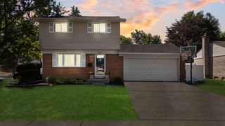 224 Wallace Drive, Saline City, MI 48176
