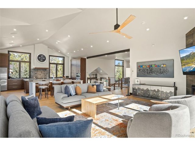 110 Windflower Ln, Frisco, CO 80443