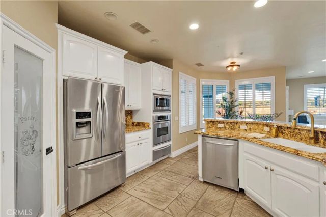 7381 Cygnet Road, Phelan, CA 92371