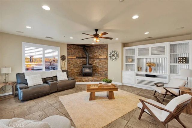 7381 Cygnet Road, Phelan, CA 92371