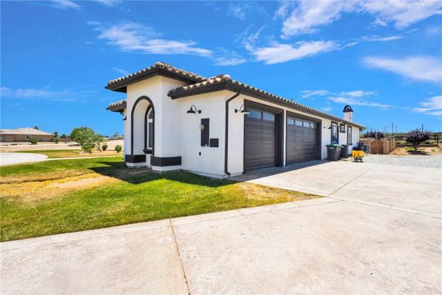 7381 Cygnet Road, Phelan, CA 92371