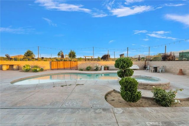 7381 Cygnet Road, Phelan, CA 92371