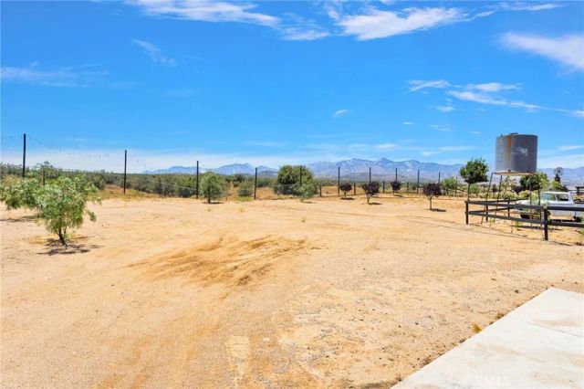 7381 Cygnet Road, Phelan, CA 92371