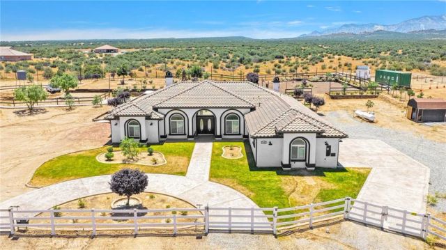 7381 Cygnet Road, Phelan, CA 92371