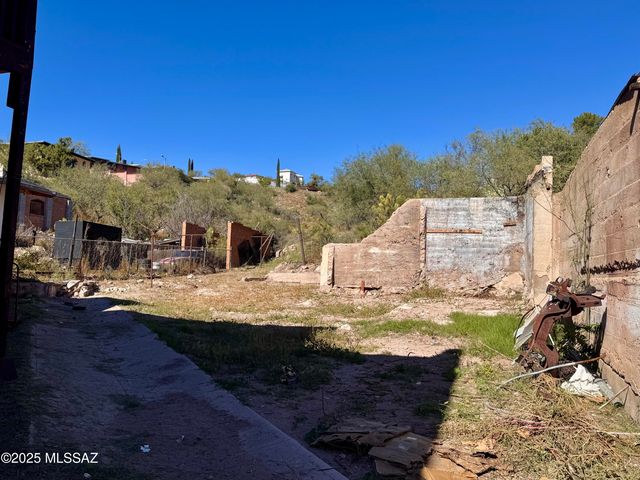 472 W Walnut Street, Nogales, AZ 85621