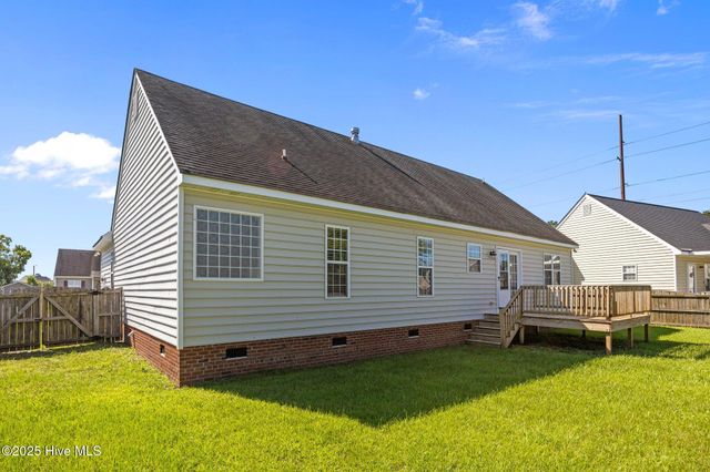 2012 Cherrytree Lane, Winterville, NC 28590