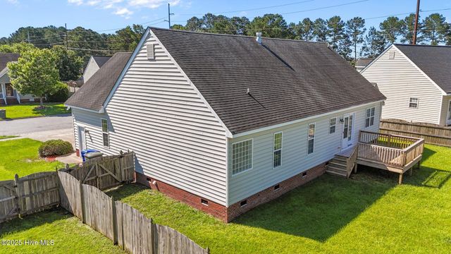2012 Cherrytree Lane, Winterville, NC 28590