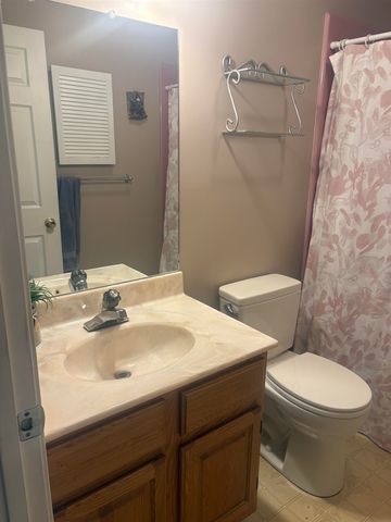 7 Chelsea Road, Essex Junction, VT 05452